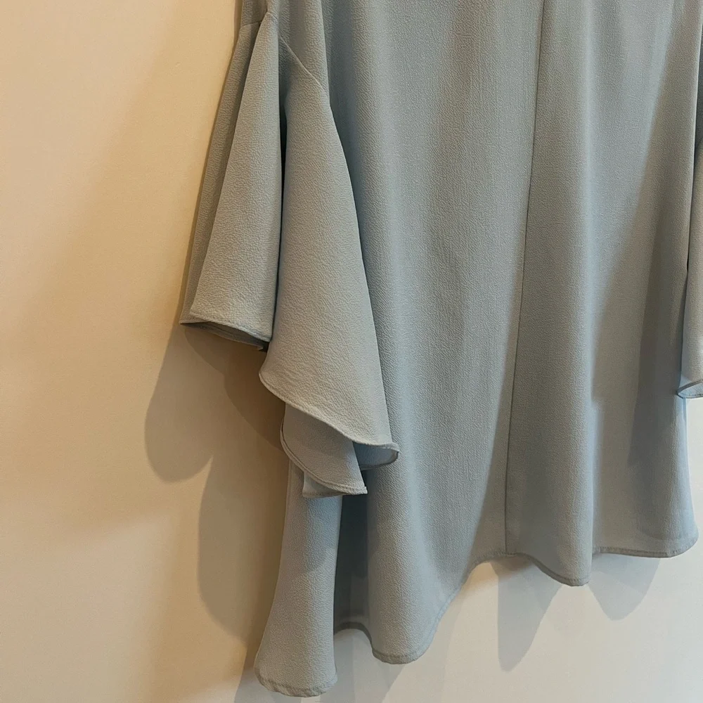 Caramela Preppy Baby Blue Drop Sleeve Blouse with Drop Neck Size Medium